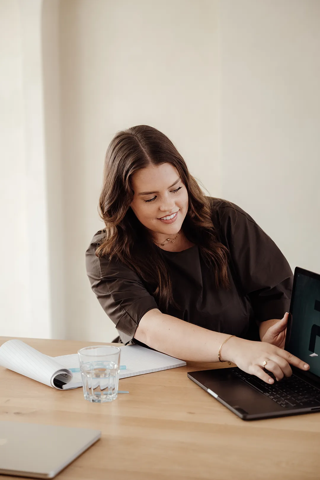 tiktok marketing · tiktok strategie · tiktok voor bedrijven · tiktok algoritme · social media marketing · social media strategie · content strategie · social media woonbranche · tiktok zakelijk · social media voor bedrijven · Red Rock Agency